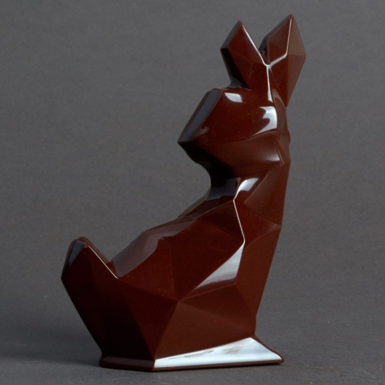 Moulage Lapin Origami de Pâques en Chocolat Noir de Stéphane Pasco, artisan Chocolatier à Nantes