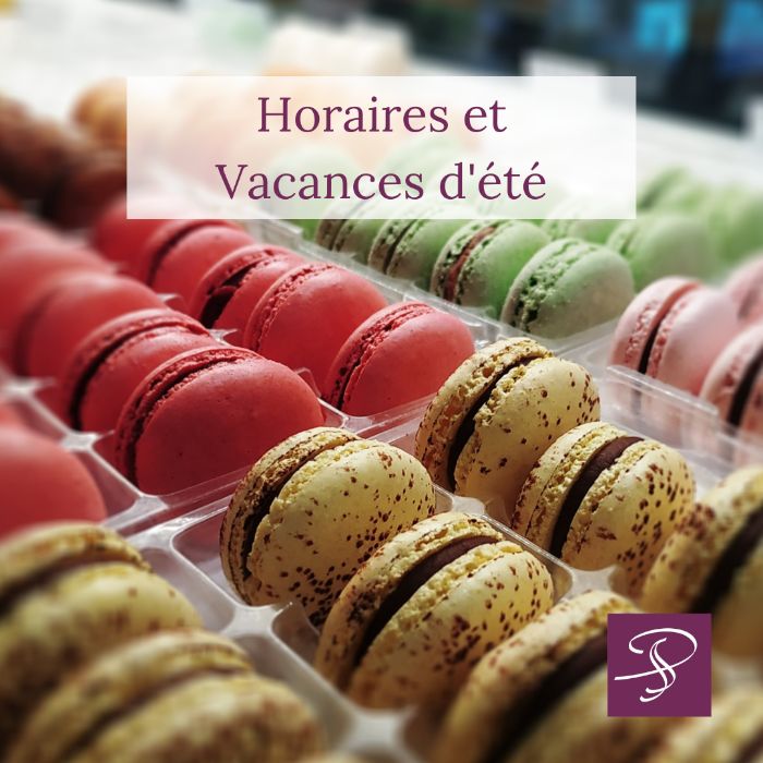 Gros plan sur des macarons pour présenter les horaires et vacances d'été des Boutiques Stéphane Pasco, Pâtissier à Nantes et Vertou