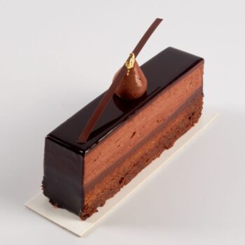 Nouvelle découpe de la Pâtisserie Suprême pour tous les amoureux du Chocolat, de Stéphane Pasco, artisan Pâtissier à Nantes et Vertou