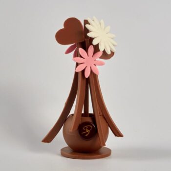 Bouquet d'Amour en Chocolat Lait, Sablé Breton et Gianduja Praliné Noisette, pour la Fête des Mères, de Stéphane Pasco, artisan Chocolatier à Nantes