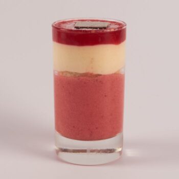 Verrine Glacée Plenitude, Sorbet Fraise et Crème Glacée Lait d'Amande, de Stéphane Pasco, artisan glacier à Nantes et Vertou