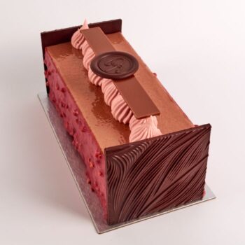 Bûche de Noël Gribouille, sans gluten, aux saveurs de Chocolat Framboise et de Gianduja Noisette, de Stéphane Pasco, artisan Pâtissier à Nantes et Vertou