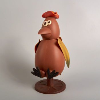 Montage de Pâques Paco Le Perroquet en Chocolat Lait et Noir, de Stéphane Pasco, artisan Pâtissier Chocolatier à Nantes et Vertou