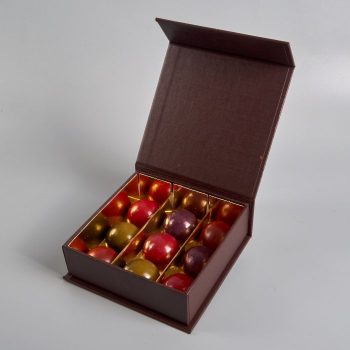 Coffret 9 bonbons de chocolat pour la Fête des Mères, de Stéphane Pasco, artisan Chocolatier à Nantes et Vertou