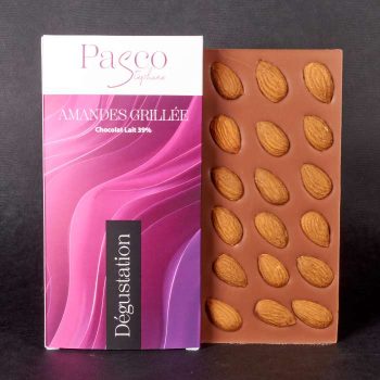 Tablette de Chocolat Lait Amandes Grillées 39% Dégustation de Stéphane Pasco, artisan Chocolatier à Nantes et Vertou