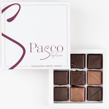 Coffret Empreinte de 9 Bonbons de Chocolat en assortiment Noir et Lait, de Stéphane Pasco, Pâtissier Chocolatier à Nantes et Vertou
