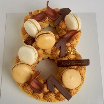 Number Cake, personnalisé en forme de huit, de Stéphane Pasco, artisan Pâtissier à Nantes et Vertou