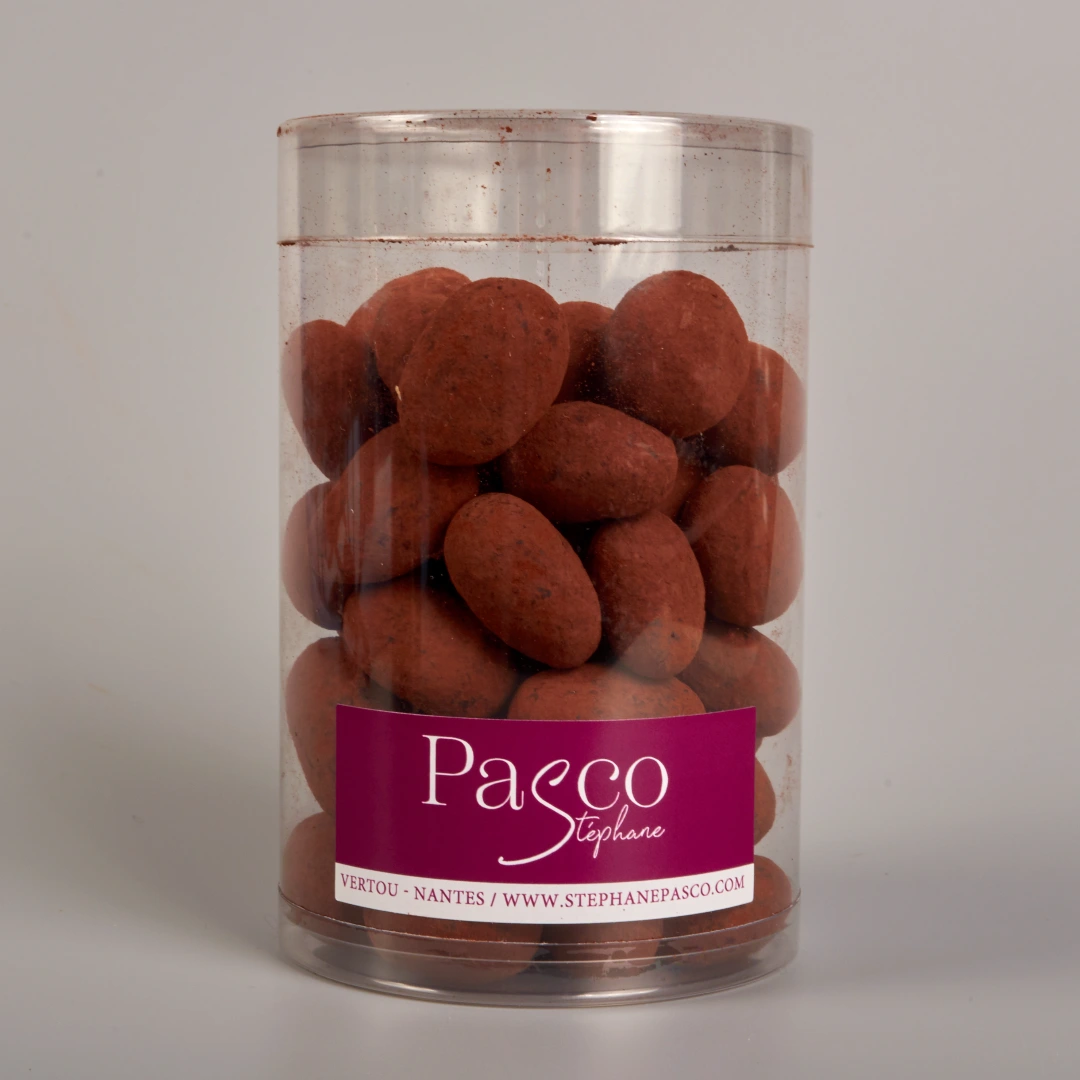 Boite de 200g d'Amandes Gianduja Cacao de Stéphane Pasco, artisan Chocolatier à Nantes et Vertou