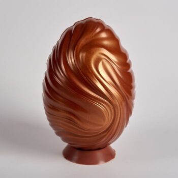 Moulage de Pâques en forme d'Oeuf Steph de 300g en Chocolat Lait de Stéphane Pasco, artisan Chocolatier à Nantes et Vertou