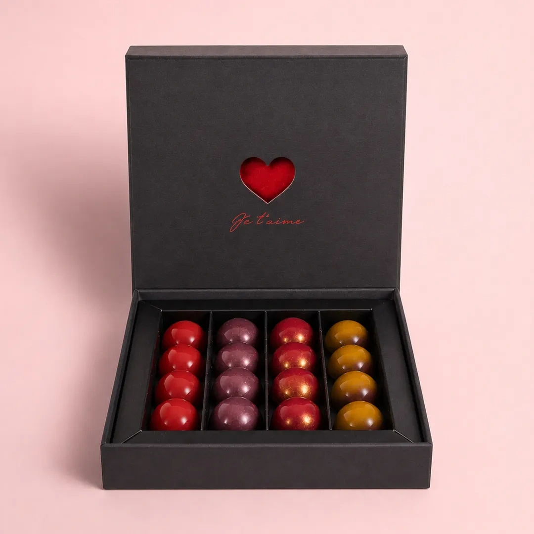 Coffret Je t'aime de 16 bonbons de chocolat pour la Fête de Mères, de Stéphane Pasco, artisan Chocolatier à Nantes