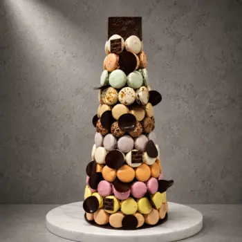 Pièce Montée de Macarons et Cône Chocolat de Stéphane Pasco, artisan Pâtissier à Nantes et Vertou
