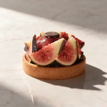 Tarte figue, compotée Figue framboise et praliné, garnie de figues fraîches de Stéphane Pasco, pâtissier à Nantes