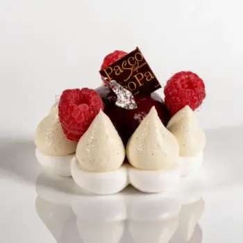 Pavlova Le Temps d’un Thé, mûre, citron, framboises et ganache montée au thé noir citron, de Stéphane Pasco, Pâtissier à Nantes et Vertou